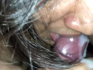 Sexiest Indian Dame Closeup Dick Sucking with Sperm in Gullet